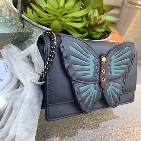 Coach Handbags - Authentic Coach leather convertible Crosb/Belt bag